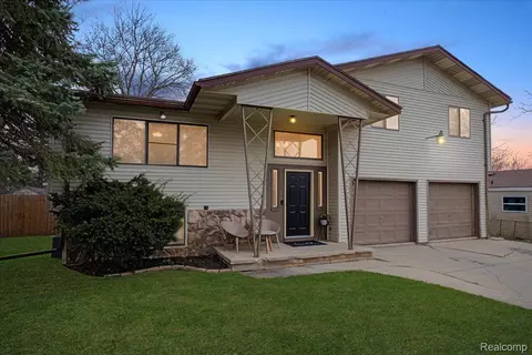 426 Cameron Ave, Pontiac, MI 48342