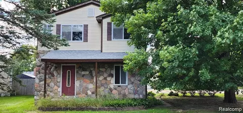 18421 Filmore St, Livonia, MI 48152