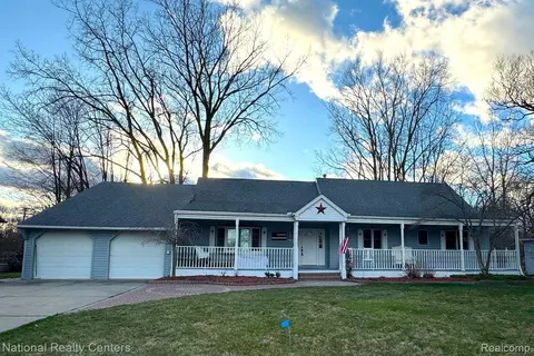 2686 S John Hix St, Westland, MI 48186