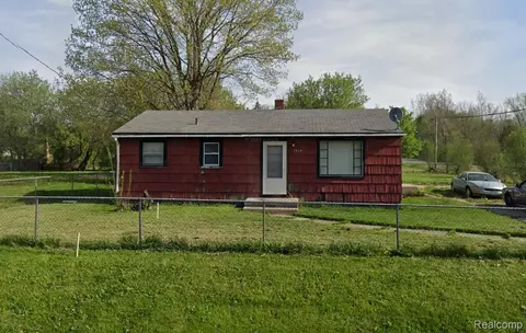 1325 E Yale Ave, Flint, MI 48505