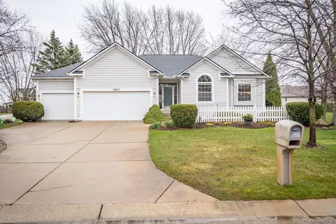 12311 Water Grns, Fenton, MI 48430