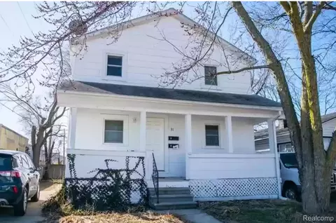31 W Barrett Ave, Madison Heights, MI 48071