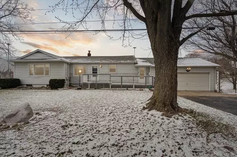 3488 Bronson Lake Rd, Oregon, MI 48446