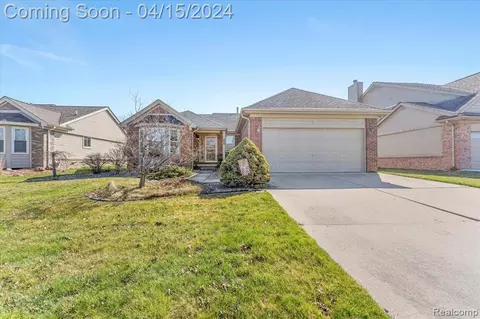23103 Brentwood Dr, Trenton, MI 48183
