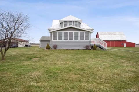 11690 Palmer Rd, Exeter, MI 48159