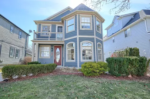 966 Smith Ave, Birmingham, MI 48009