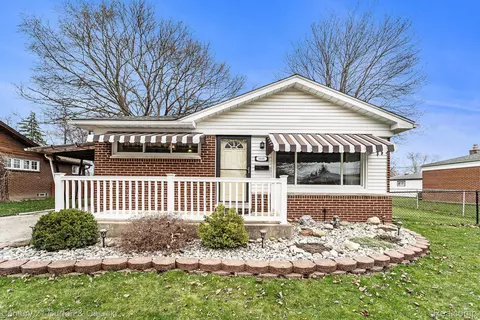 16198 Oceana Ave, Allen Park, MI 48101
