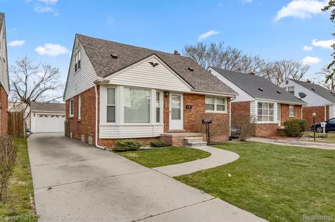 1097 Eastwood St, Inkster, MI 48141