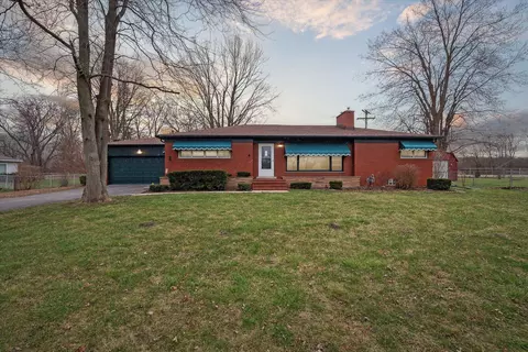 27627 W Huron River Dr, Huron, MI 48134