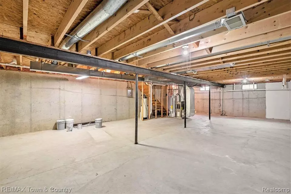 9350 Parkview Cir, Grand Blanc, MI 48439 17 Photos Movoto