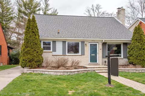 10514 Talbot Ave, Huntington Woods, MI 48070