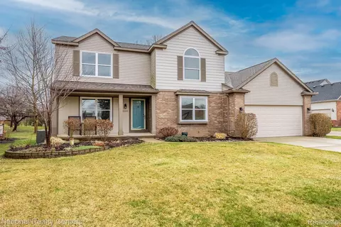 5310 Riverwalk Trl, Commerce, MI 48382