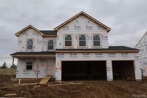 521 Elm St, Chelsea, MI 48118