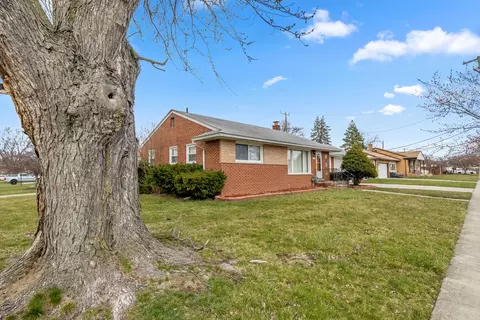 30336 Windsor St, Garden City, MI 48135