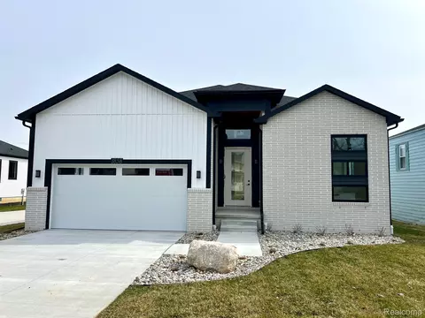 1858 Upland Dr, Ann Arbor, MI 48105