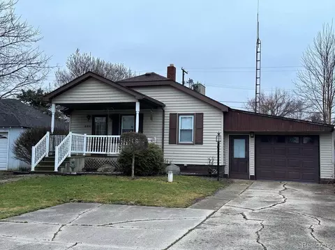 260 Michigan St, Kinde, MI 48445