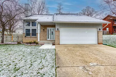 5124 Chipman Dr, Waterford, MI 48327