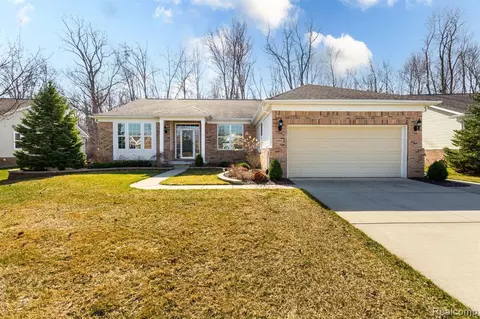 23899 Higgins Way, Flat Rock, MI 48134