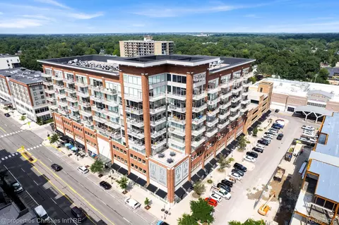 350 N Main St #709, Royal Oak, MI 48067