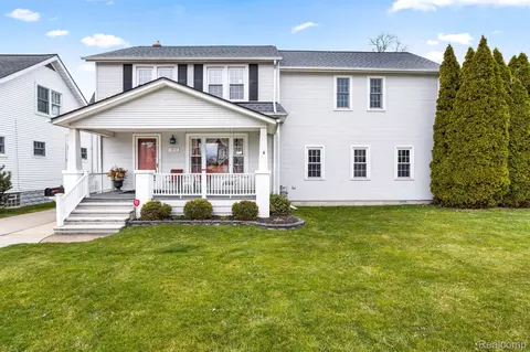 7453 Kingsbury St, Dearborn Heights, MI 48127