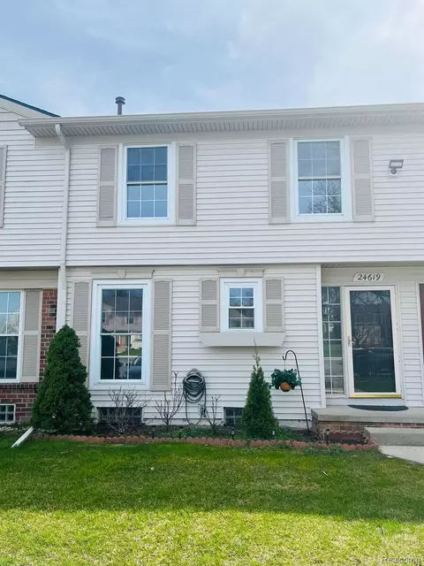 24619 Bashian Dr, Novi, MI 48375