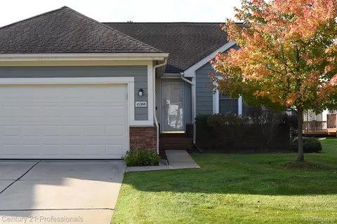 41388 Belden Cir, Novi, MI 48377