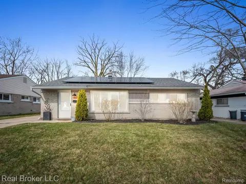 883 E Hudson Ave, Madison Heights, MI 48071
