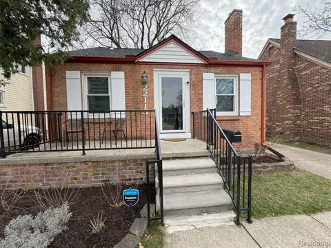 22115 Nowlin St, Dearborn, MI 48124