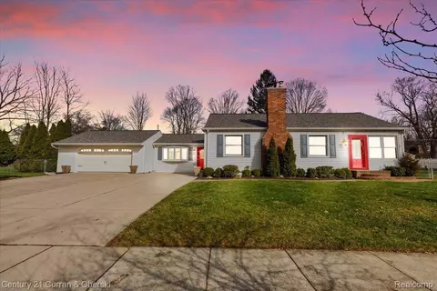 33642 S Hampshire St, Livonia, MI 48154