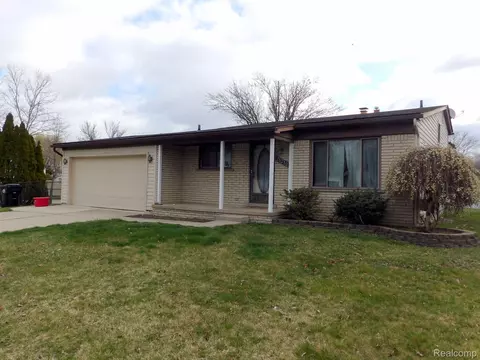 21219 Tiffany Dr, Woodhaven, MI 48183