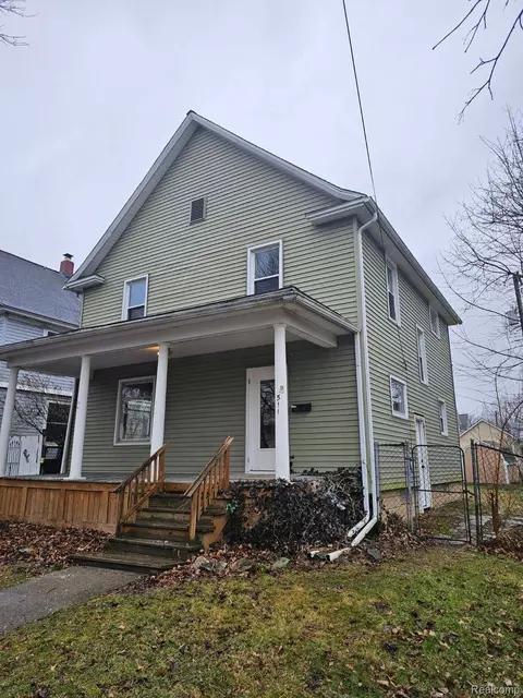 511 N Madison St, Lapeer, MI 48446