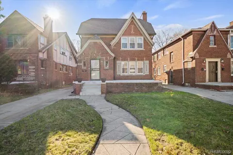 18033 Northlawn St, Detroit, MI 48221