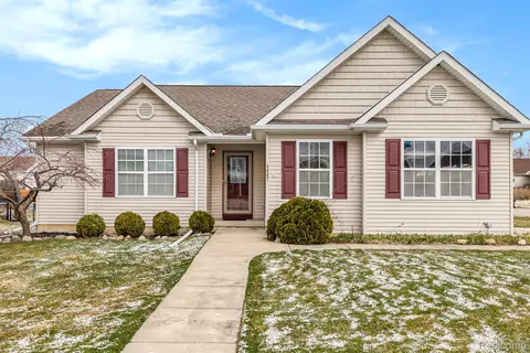 3467 Amber Oaks Dr, Howell, MI 48855