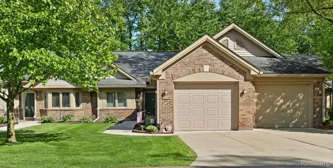 21336 Mulberry Crt 51 14 Ct #51, Farmington Hills, MI 48336