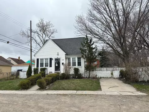 4084 Irene Ave, Lincoln Park, MI 48146