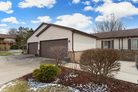5079 Sandalwood Dr, Grand Blanc, MI 48439