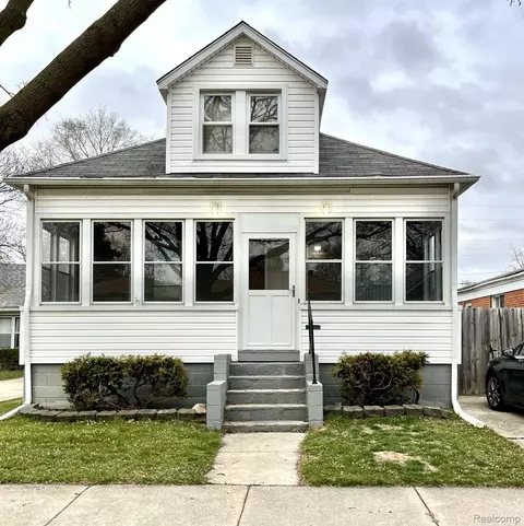 1542 College Ave, Lincoln Park, MI 48146