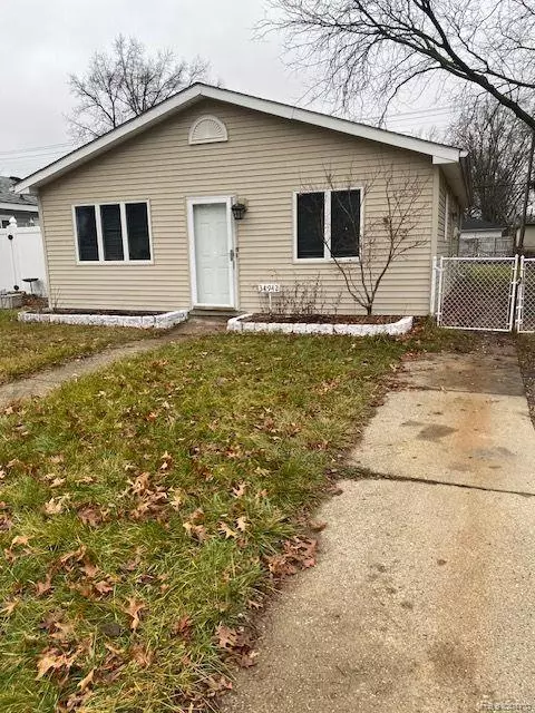 34942 Donnelly St, Westland, MI 48185