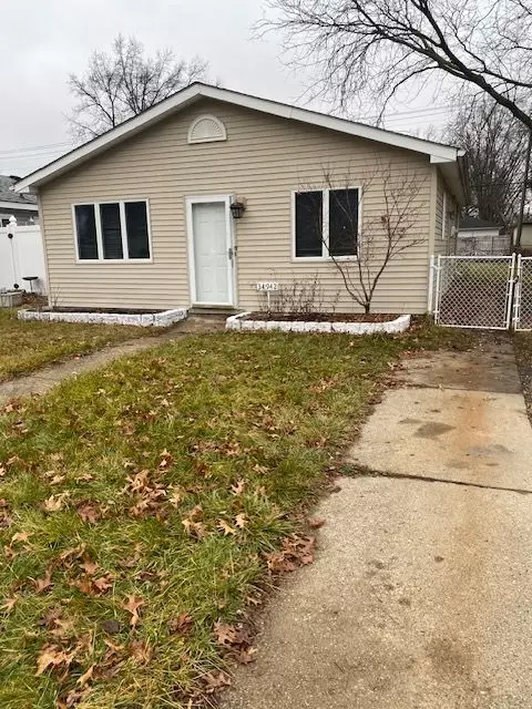 34942 Donnelly St, Westland, MI 48185