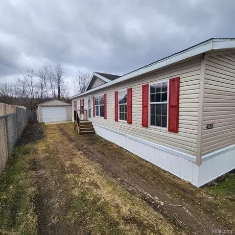 4288 N Hill Dr, Rose, MI 48442