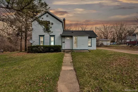 1149 S Shiawassee St, Owosso, MI 48867