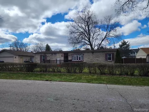 16132 Jackson St, Taylor, MI 48180