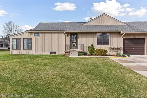 12138 Shenandoah Dr #1, South Lyon, MI 48178