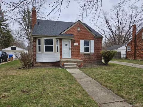 1041 Fairwood St, Inkster, MI 48141