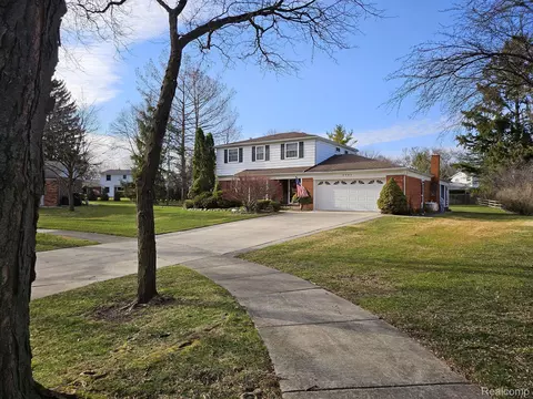 3767 Ledge Crt Ct, Troy, MI 48084 photo 1