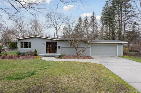 506 S Cranbrook Cross Rd, Bloomfield Hills, MI 48301