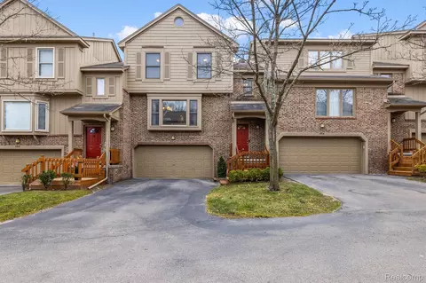 6312 Aspen Ridge Blvd #24, West Bloomfield, MI 48322