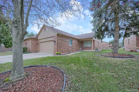 3540 Rose Cir, Trenton, MI 48183