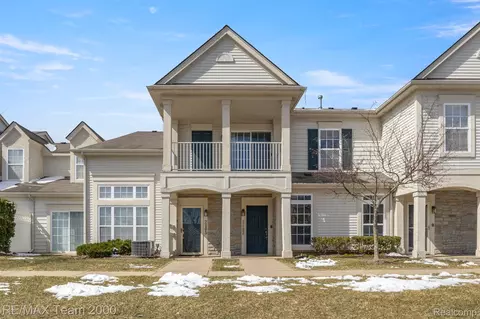 2103 Trailway Crt Ct #17, Commerce, MI 48390
