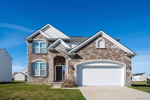 9165 Creekway Dr, Ypsilanti, MI 48197